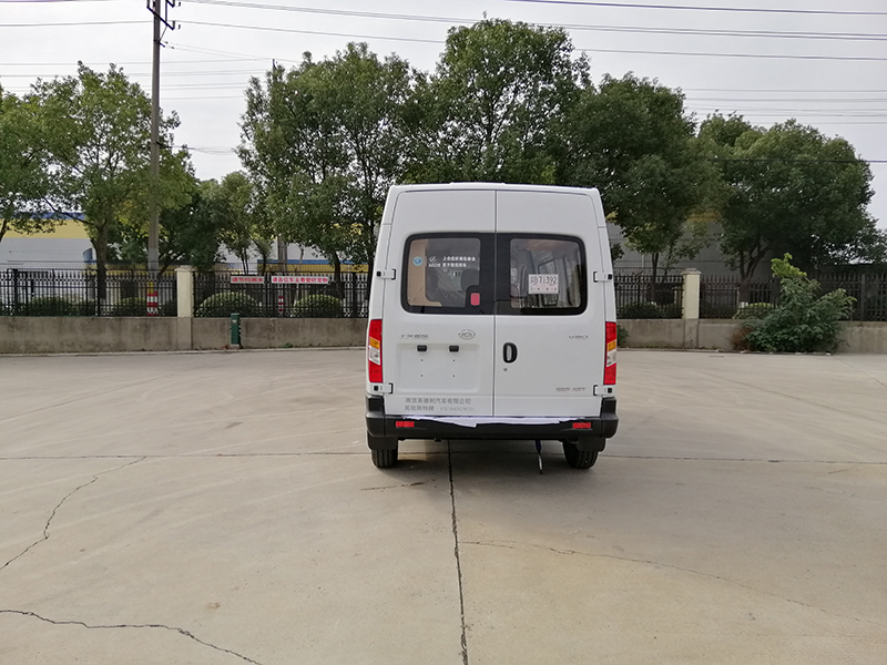 大通V80驗光、眼鏡車